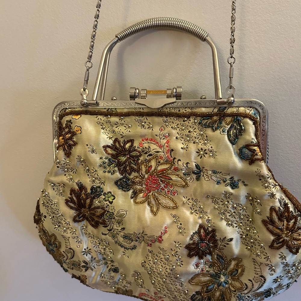 Elegant Floral Embroidered Clutch with Silver Accents